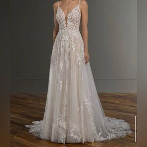 Martina Liana 1137, size 14 for sale